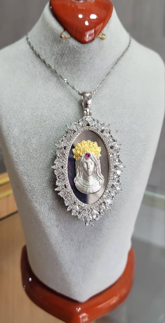 انواع گردنبند نقره خاص